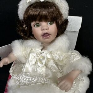 Pristine Collectible Marie Osmond Porcelain Doll